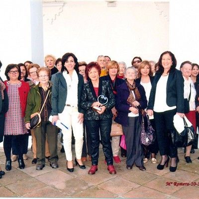 Con autoridades, premio Igualdad 2014